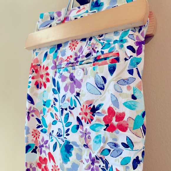 Fitted Floral Ankle Pant - Picture 2 of 2